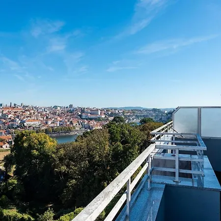 アパート New! The Porto Wine Cellars Penthouse ヴィラ・ノヴァ・デ・ガイア