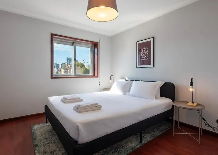 New! The Porto Wine Cellars Penthouse Vila Nova de Gaia