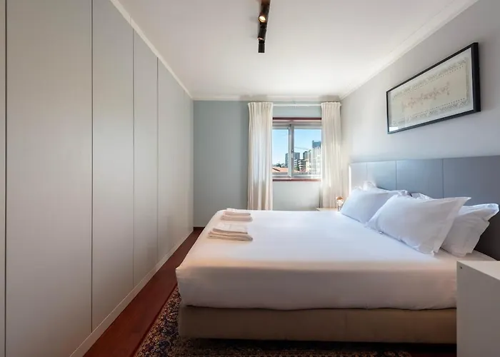 New! The Porto Wine Cellars Penthouse Apartment Vila Nova de Gaia